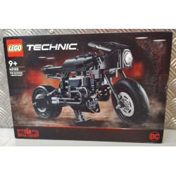 LEGO Technic 42155 - Le Batcycle de Batman (boîte légèrement abîmée)