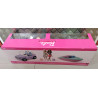 Barbie GDX66 - Pack avec Jeep, Bateau et 2 poupées - Neuf, scellé (boîte légèrement abîmée)