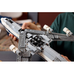 LEGO Icons 10360 - Le Shuttle Carrier Aircraft